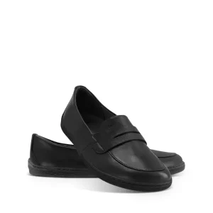 Front view of Be Lenka Buena All Black showing the elastic tongue band
